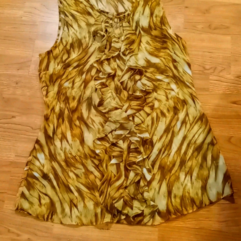 🔥🔥🔥New York &Company blouse🔥🔥🔥